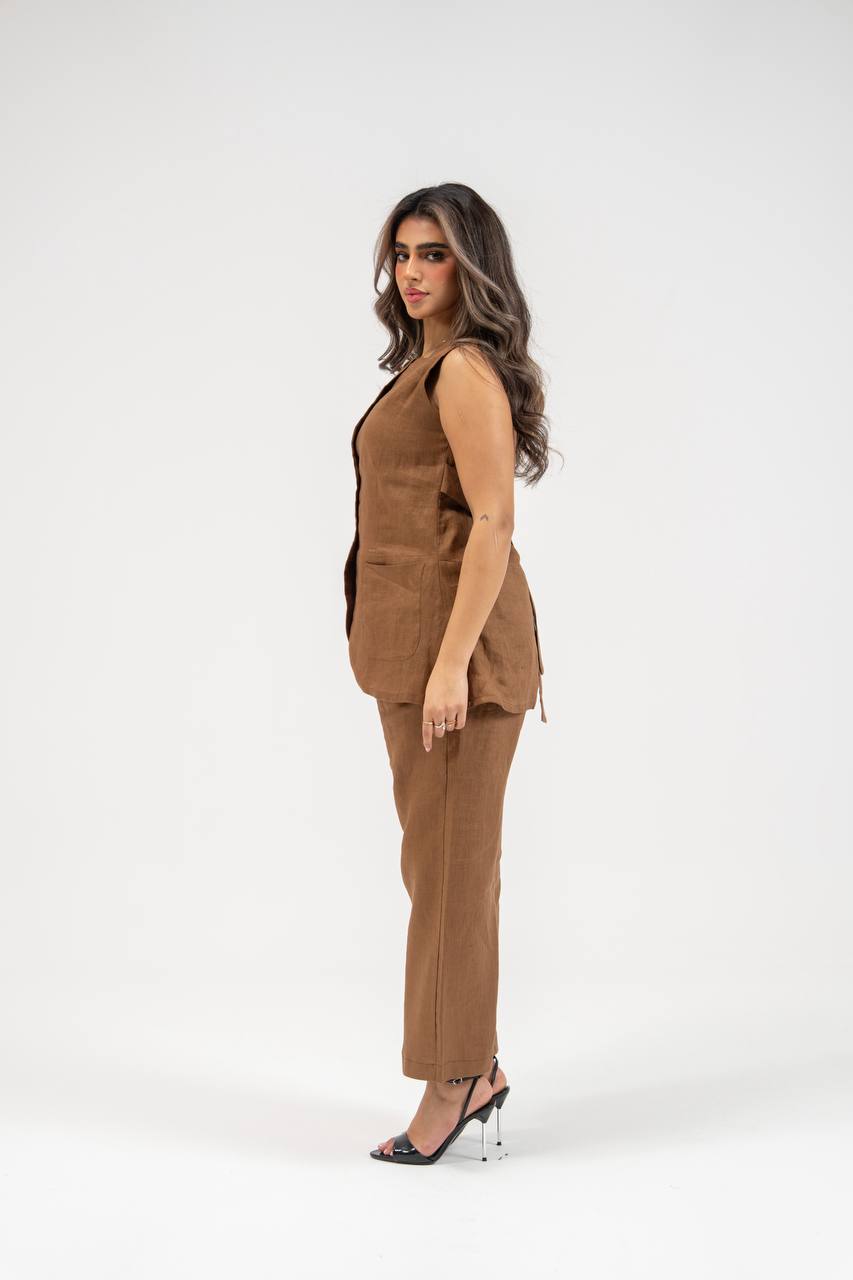 Vest and trousers set, camel linen. C:230
