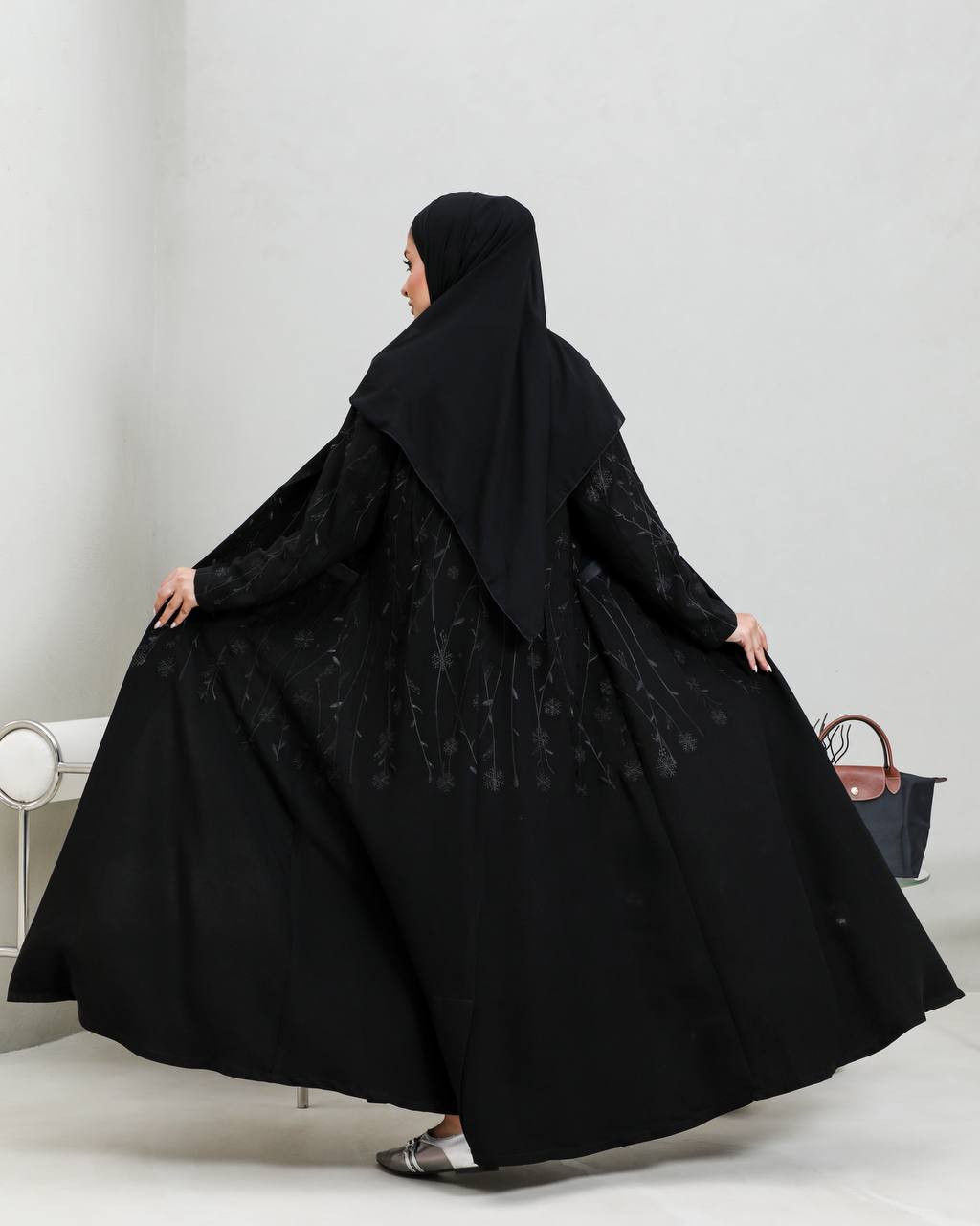 Black crepe blazer abaya with embroidery C:6658