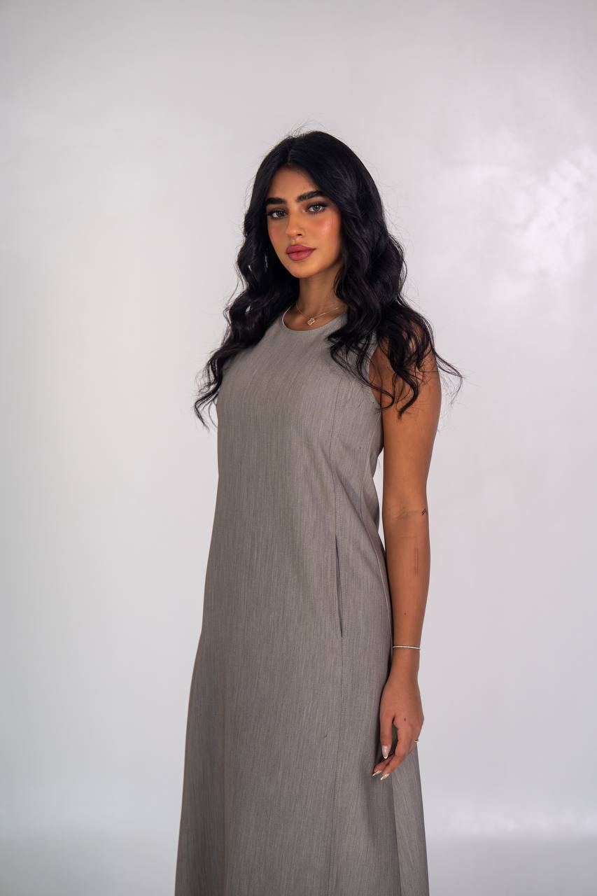 crepe dress in gray. C:197 Gray