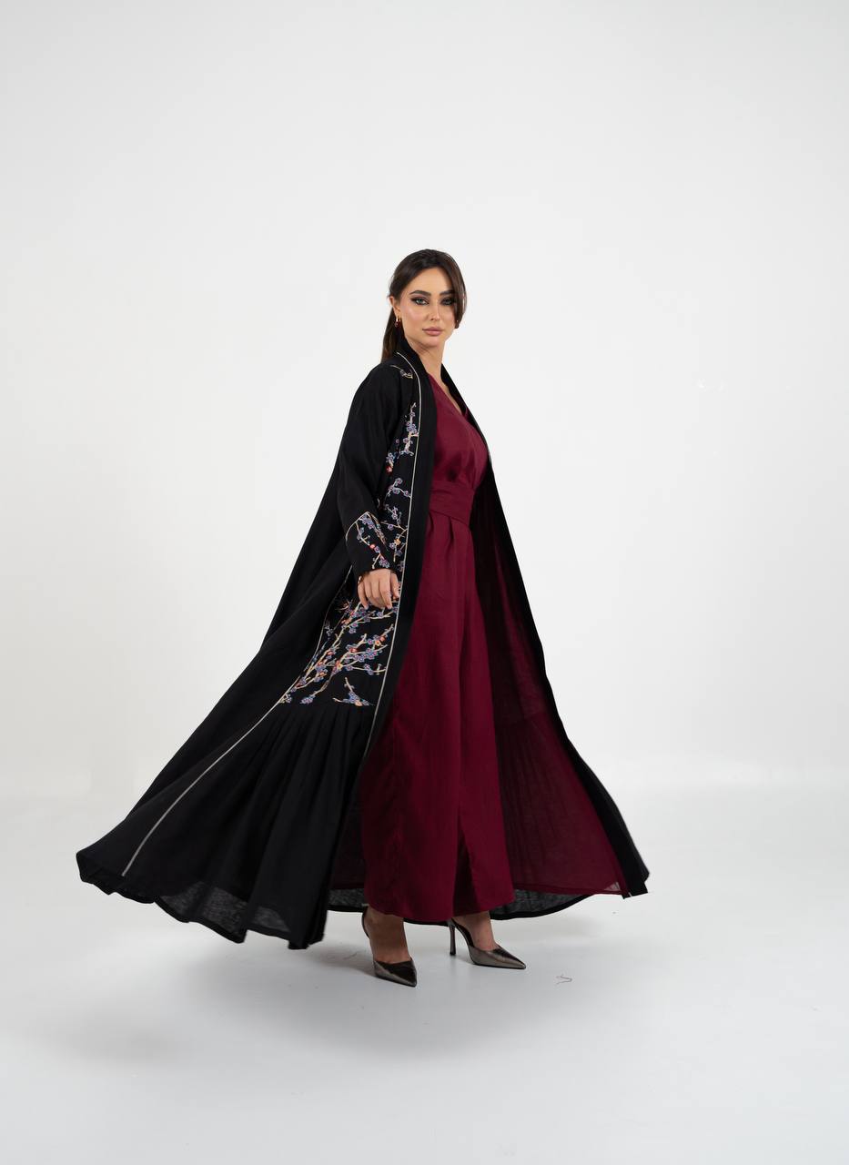 Linen abaya in black with embroidery. C:6760 Black