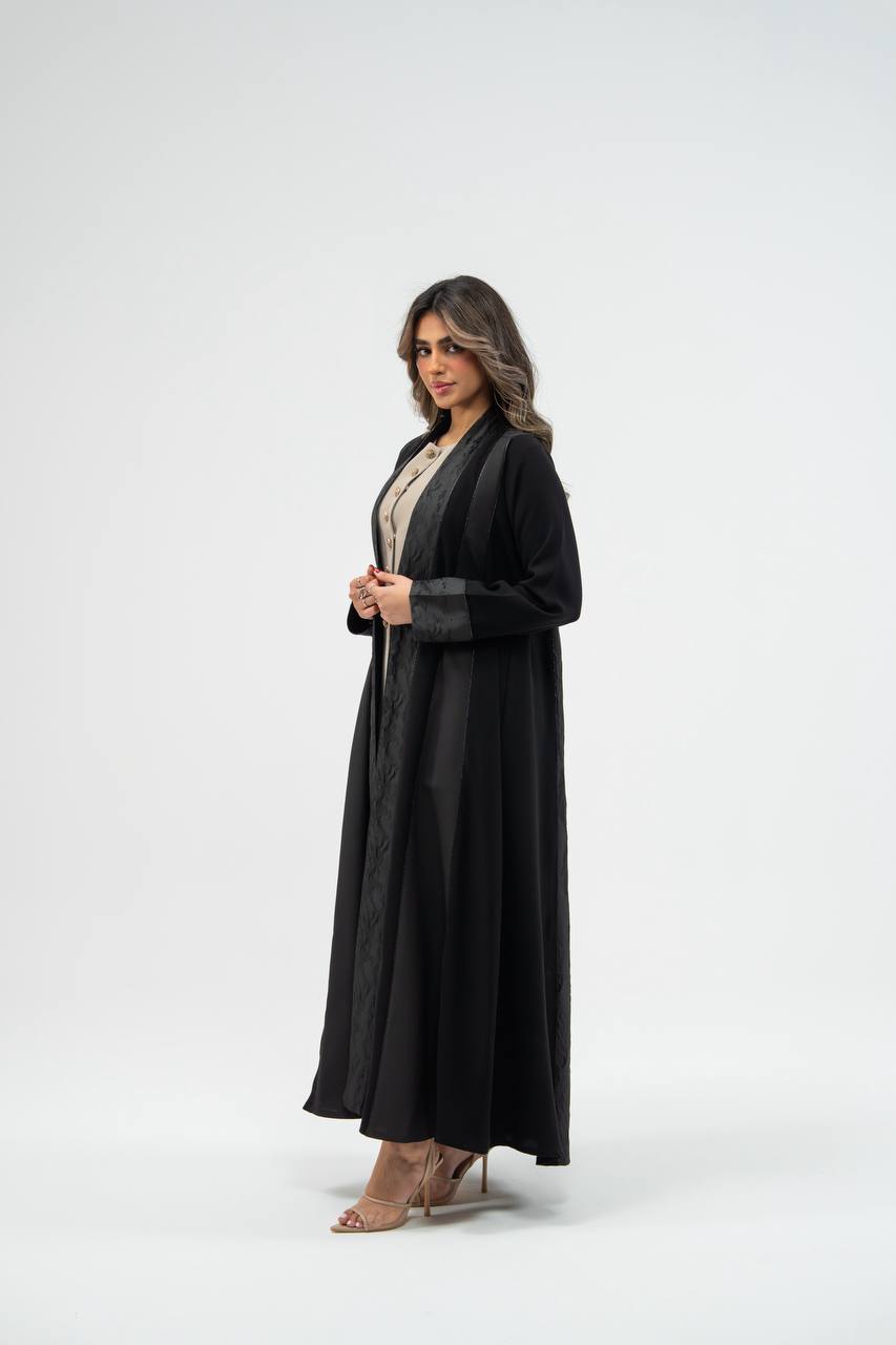 عباية بخام كريب مع الجاكار باللون الاسود . C: 6774 black crepe