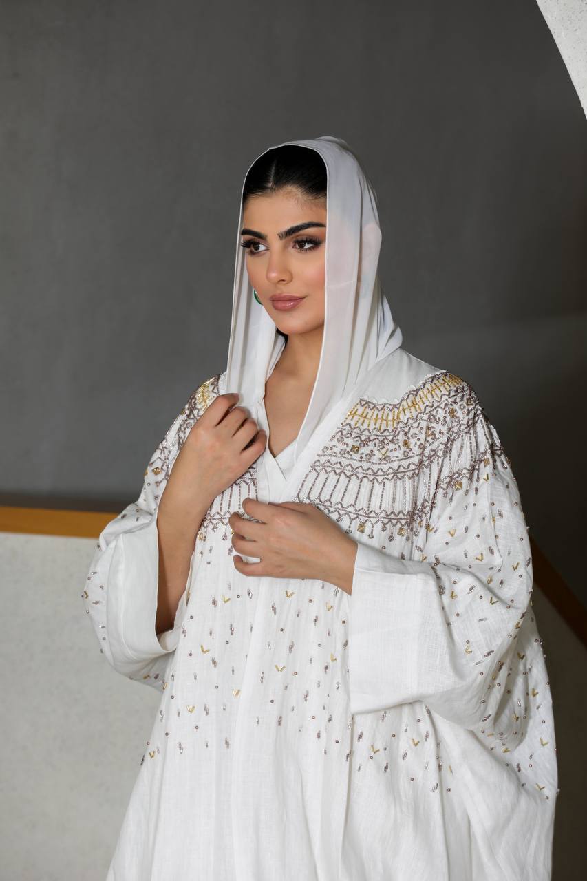 Abaya Bisht in white crepe with hand embroidery C:6361 White (Free size)