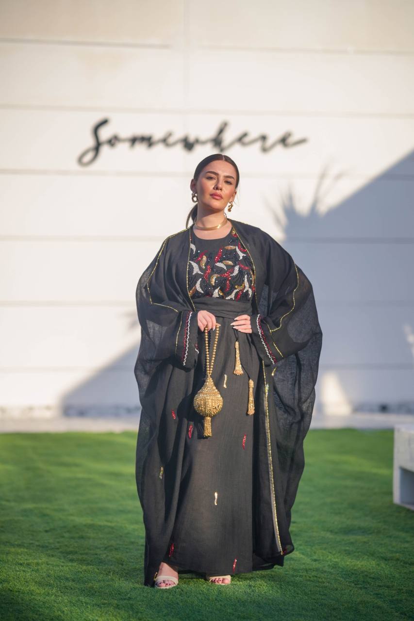 Bisht made of burlap and linen dress, in black with hand embroidery C:6617