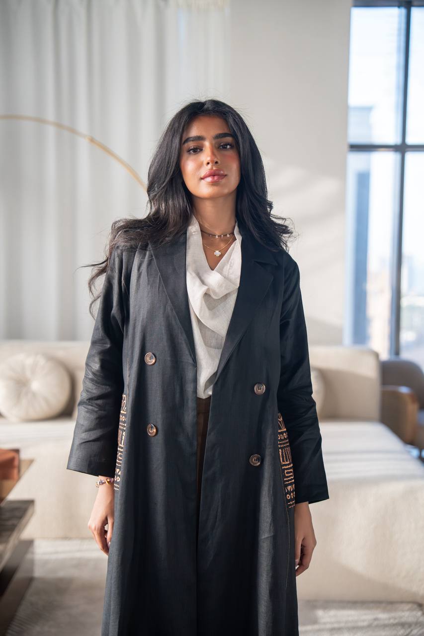 Linen Blazer abaya in black, with embroidery.C:6687