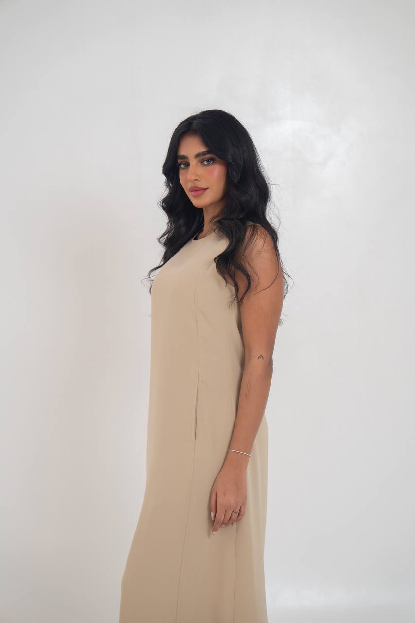 Beige crepe dress.C:197