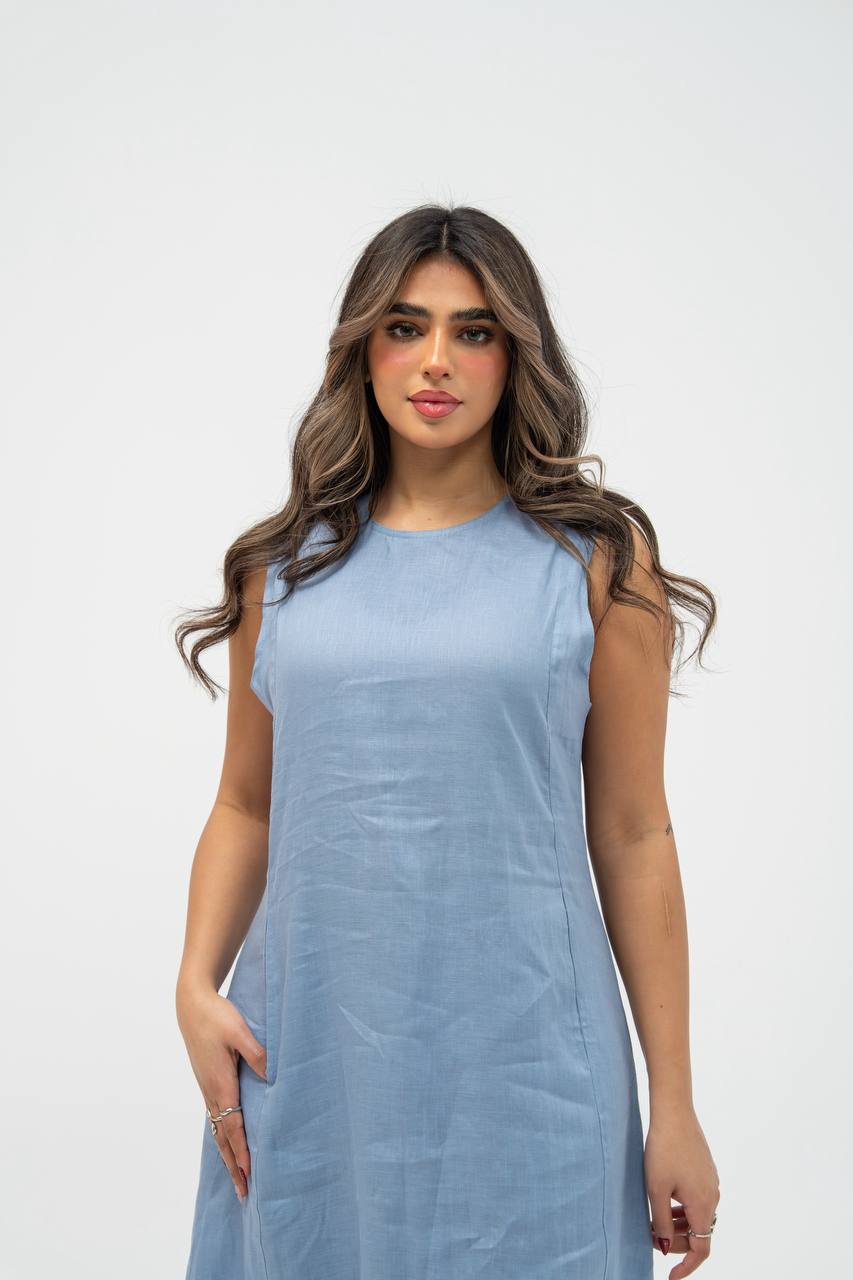 Linen dress in sky blue. C: 197