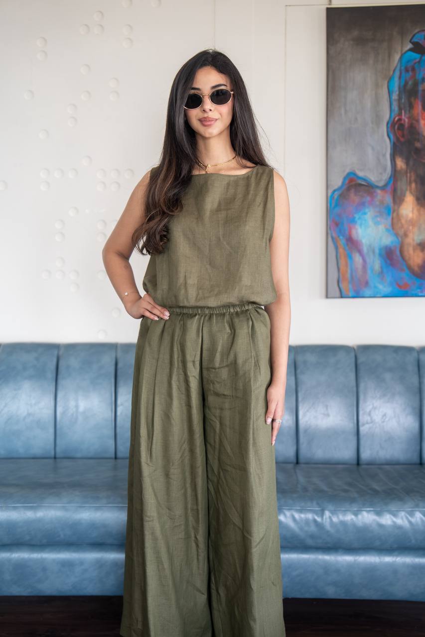 Green linen blouse and pants set. C: 235 green