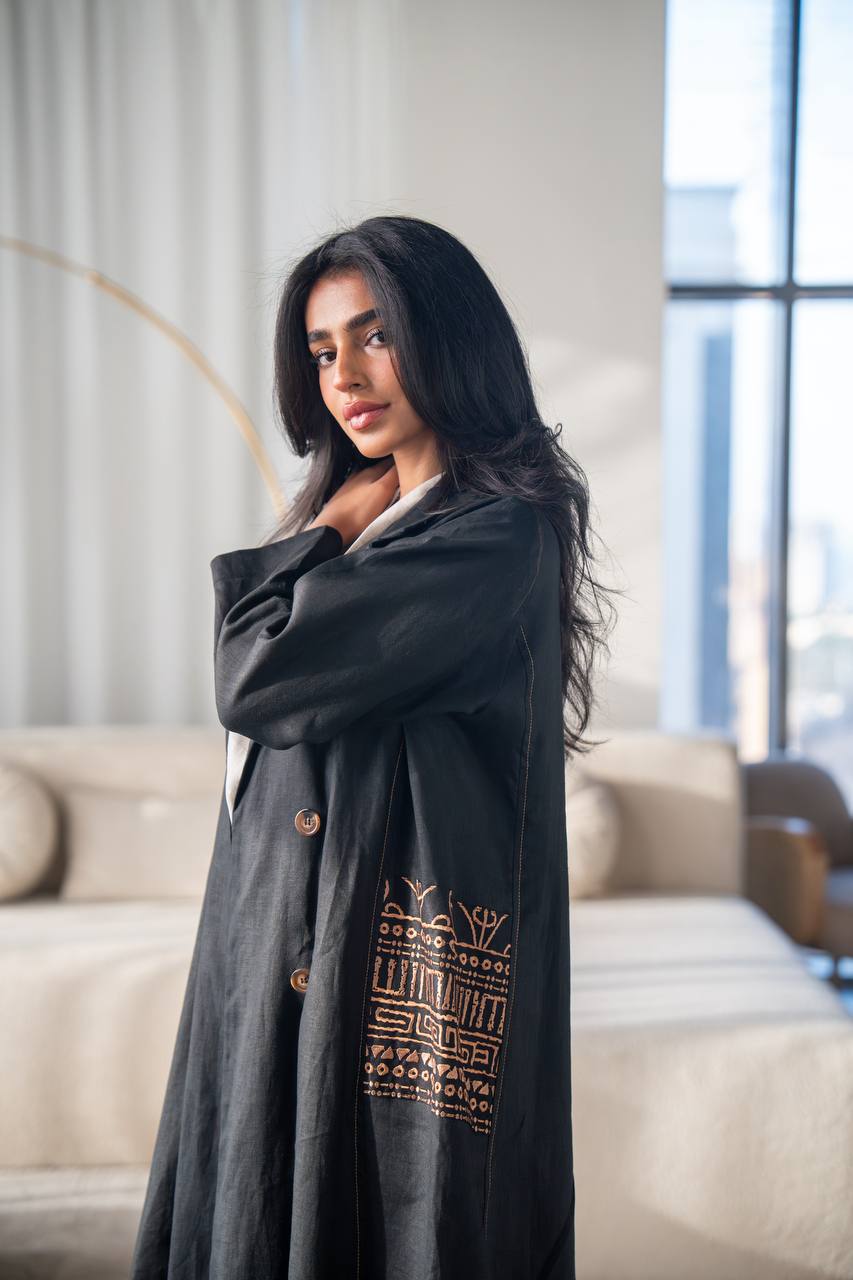 Linen Blazer abaya in black, with embroidery.C:6687