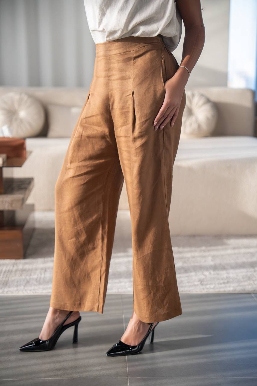 Light beige blouse and camel pants set, made of linen.C:150