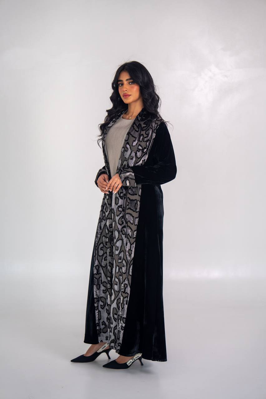 Black velvet abaya. C:6713