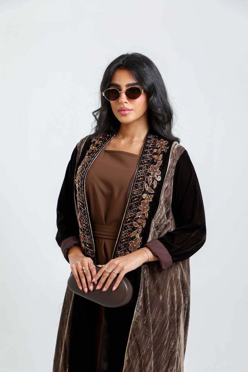 Velvet and crushed velvet abaya with hand embroidery. C:6722