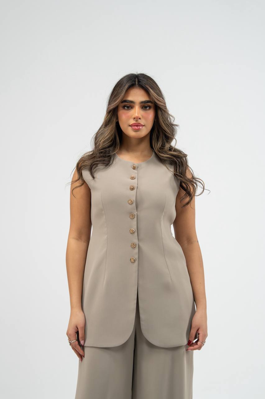 Vest and trousers set, crepe in beige. C: 234