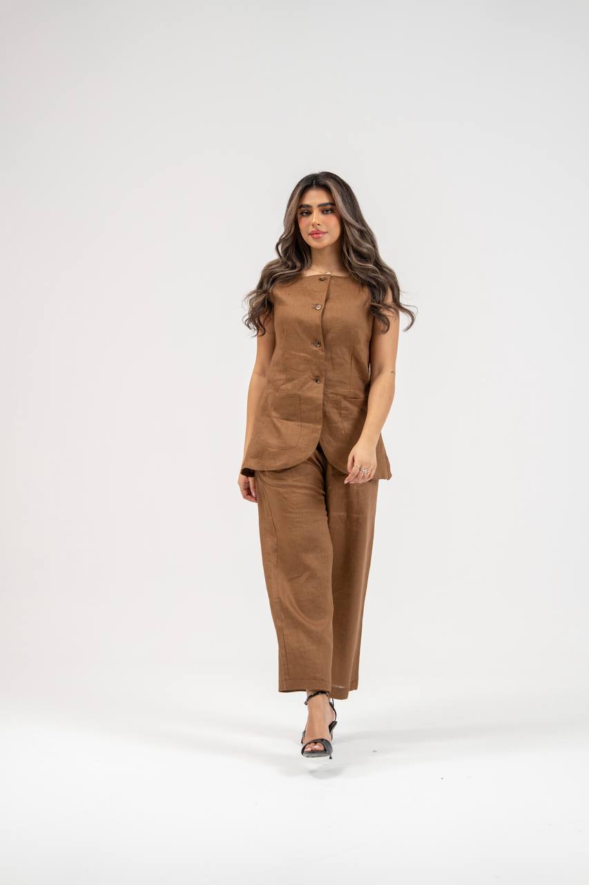 Vest and trousers set, camel linen. C:230