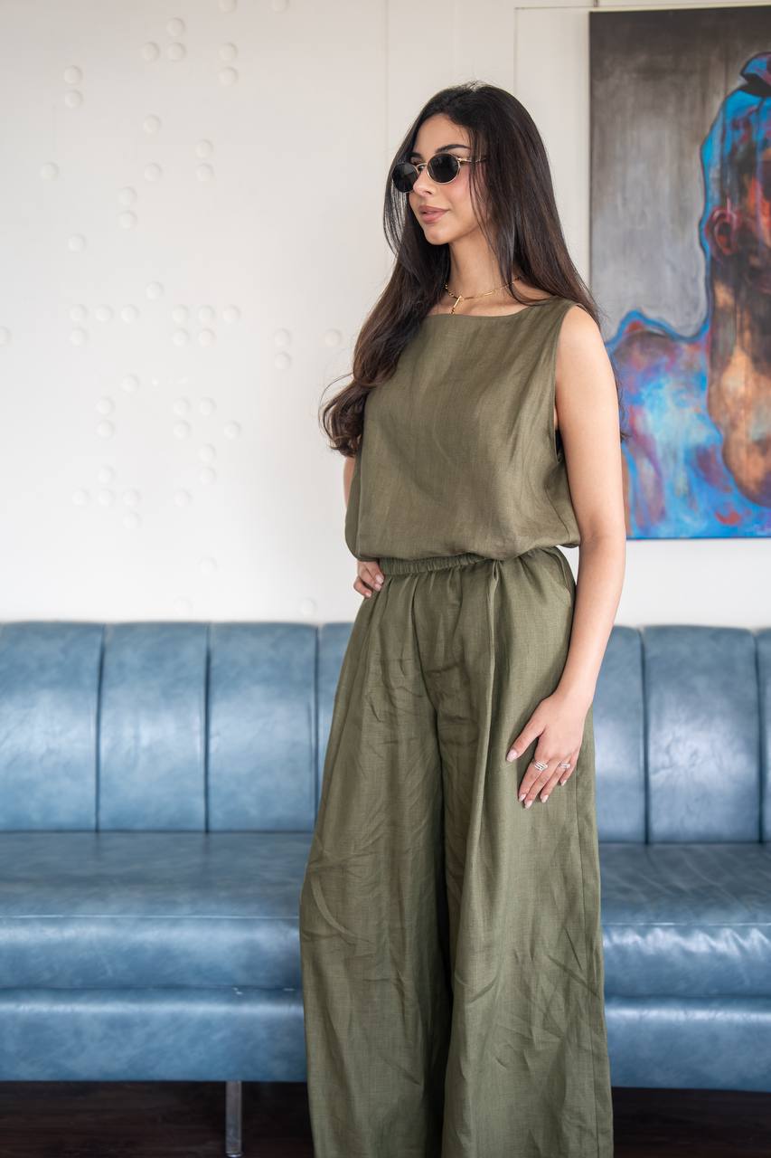 Green linen blouse and pants set. C: 235 green