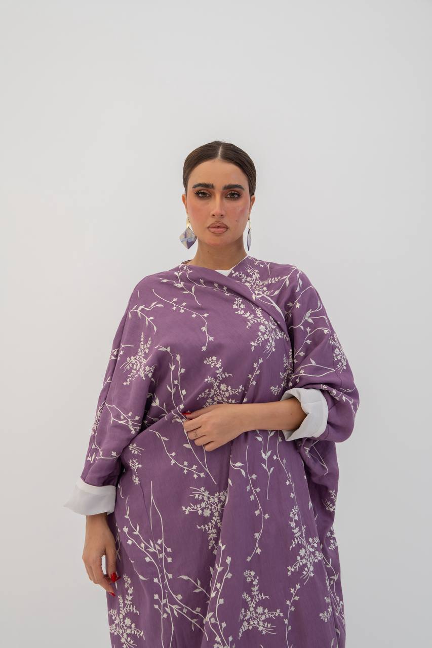Linen abaya in purple with embroidery. C:6784