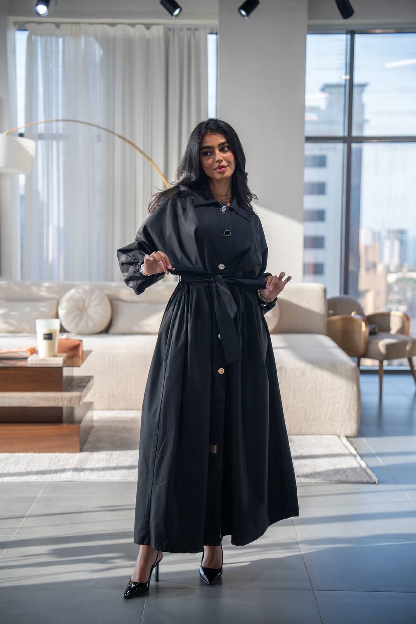 Elegant free size trench coat, in black. C:6685 Black