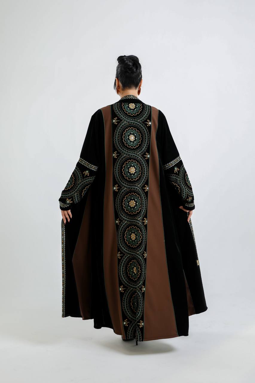 Velvet and crepe abaya with green embroidery. C:6720
