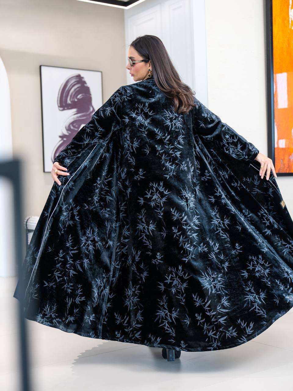 Abaya made of patterned velvet. C:6738