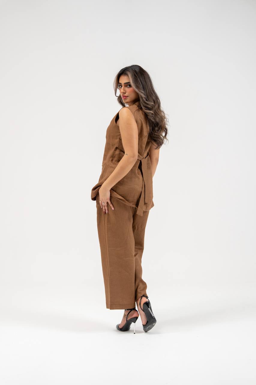 Vest and trousers set, camel linen. C:230