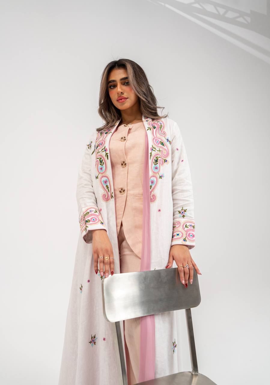 Linen abaya in white with embroidery . C:6772